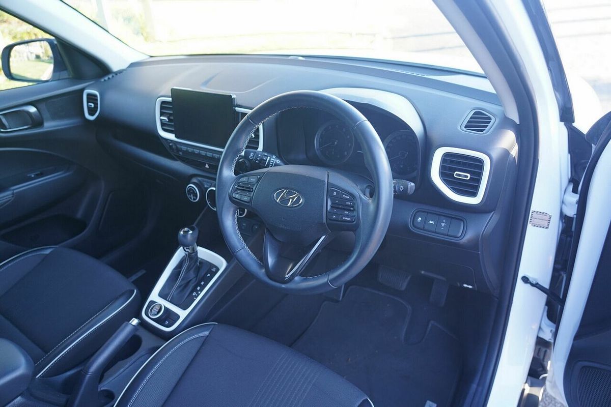 2021 Hyundai Venue Elite (Black Interior) QX.V3