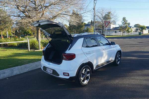 2021 Hyundai Venue Elite (Black Interior) QX.V3