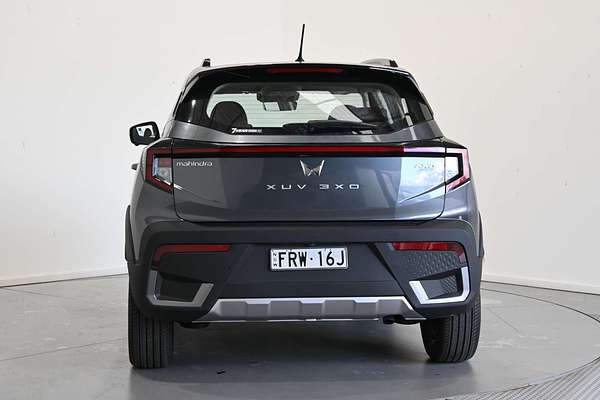 2025 Mahindra XUV 3XO AX7L