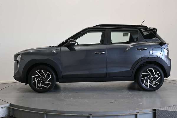 2025 Mahindra XUV 3XO AX7L