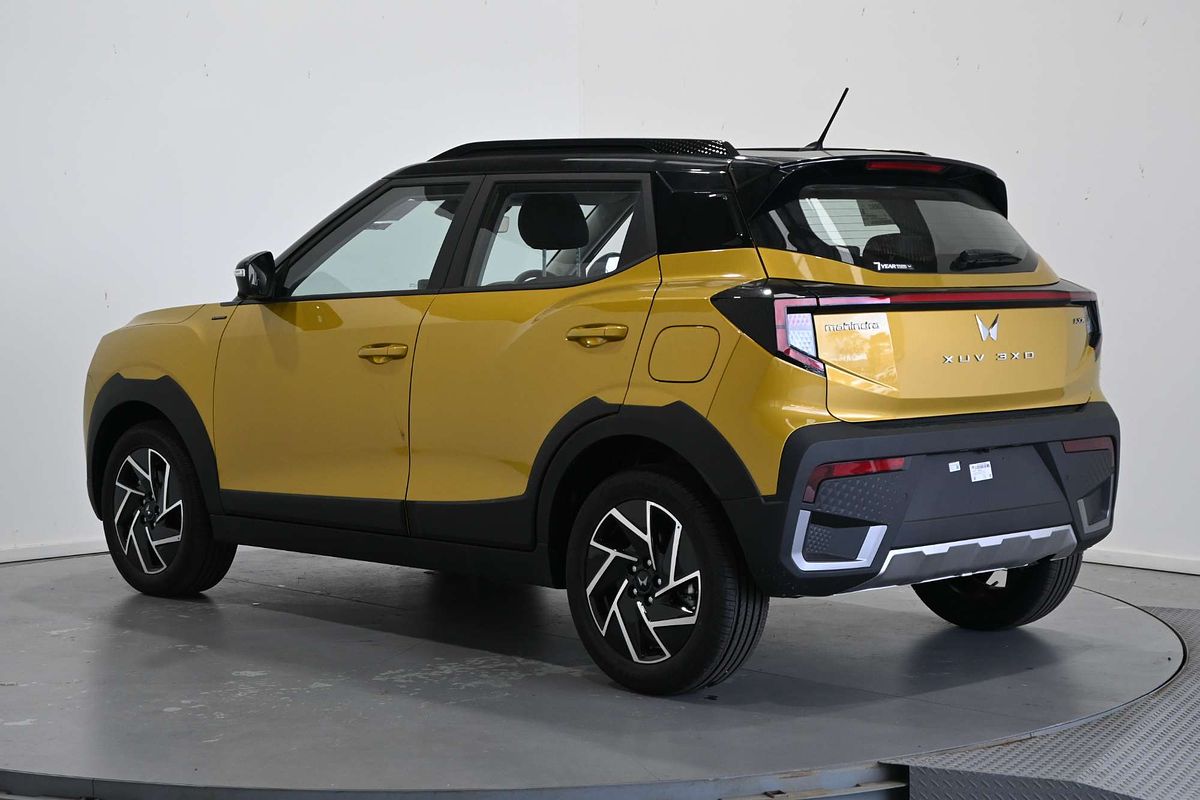 2025 Mahindra XUV 3XO AX7L