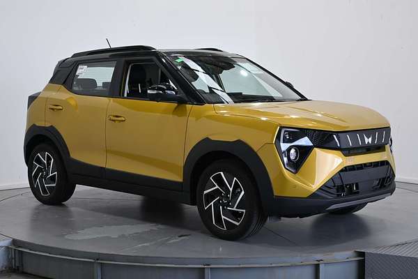 2025 Mahindra XUV 3XO AX7L