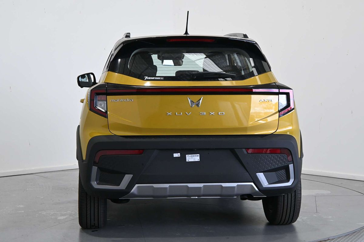 2025 Mahindra XUV 3XO AX7L