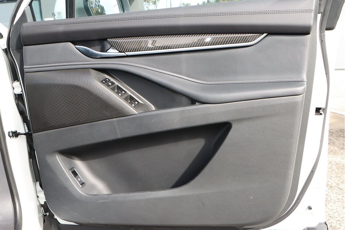 2024 LDV D90 Executive SV9A
