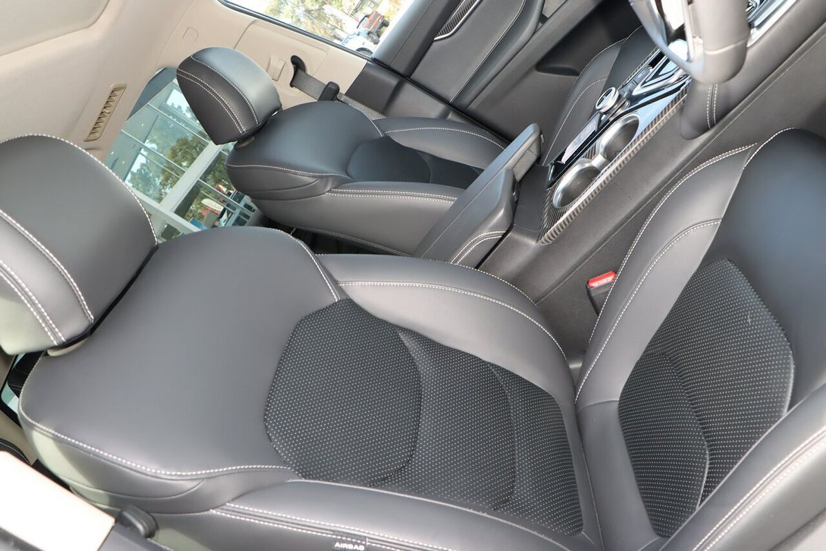 2024 LDV D90 Executive SV9A