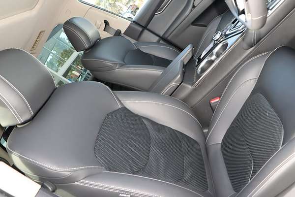 2024 LDV D90 Executive SV9A