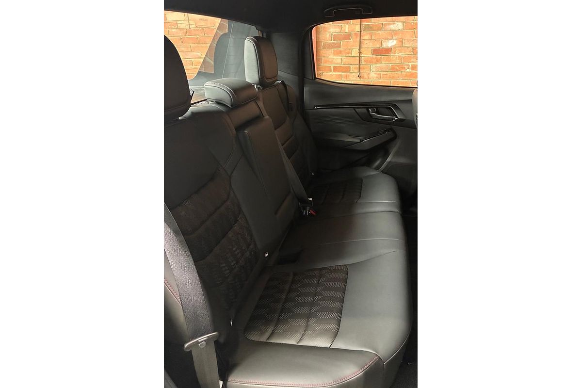 2025 Isuzu D-MAX X-TERRAIN 4X4
