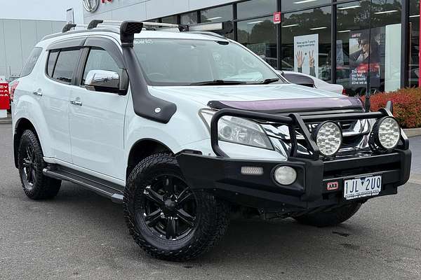 2016 Isuzu MU-X LS-T