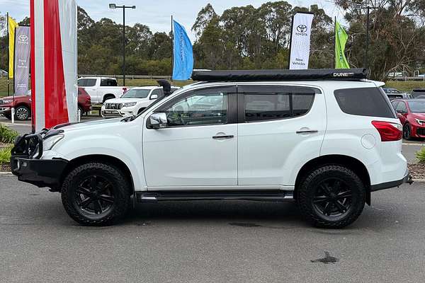 2016 Isuzu MU-X LS-T