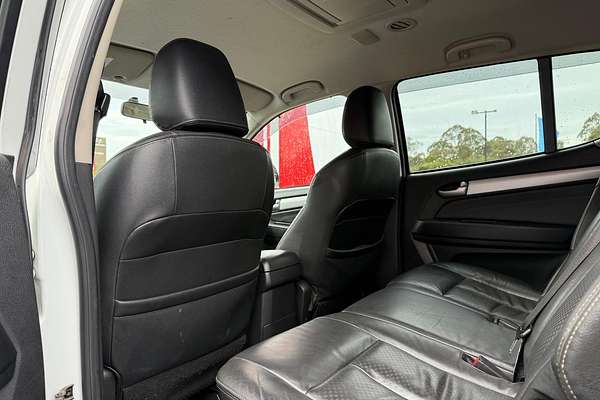 2016 Isuzu MU-X LS-T