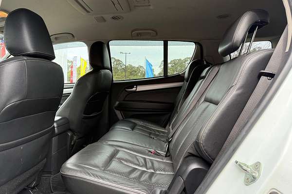 2016 Isuzu MU-X LS-T