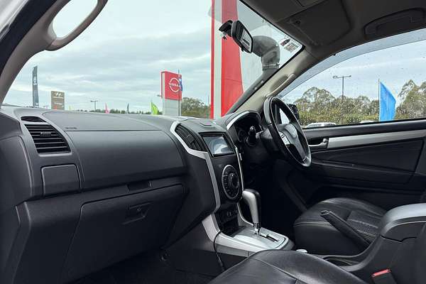 2016 Isuzu MU-X LS-T