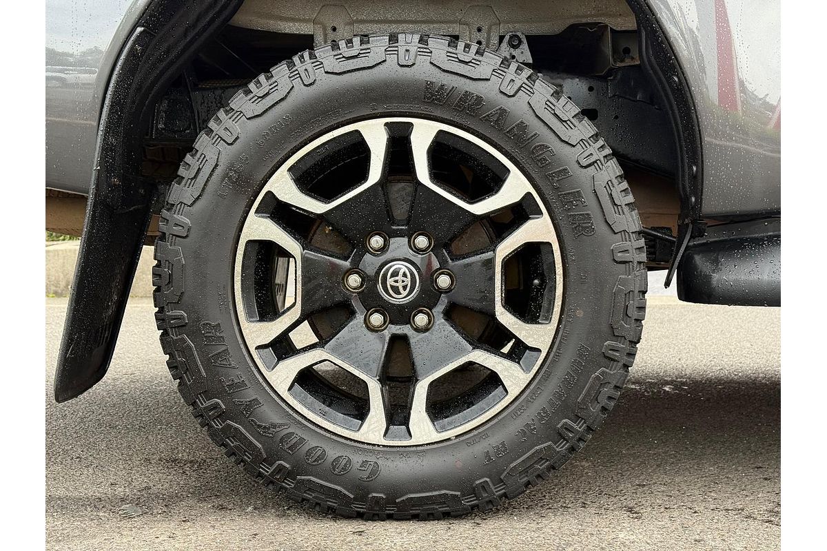2020 Toyota Hilux SR5 GUN126R 4X4