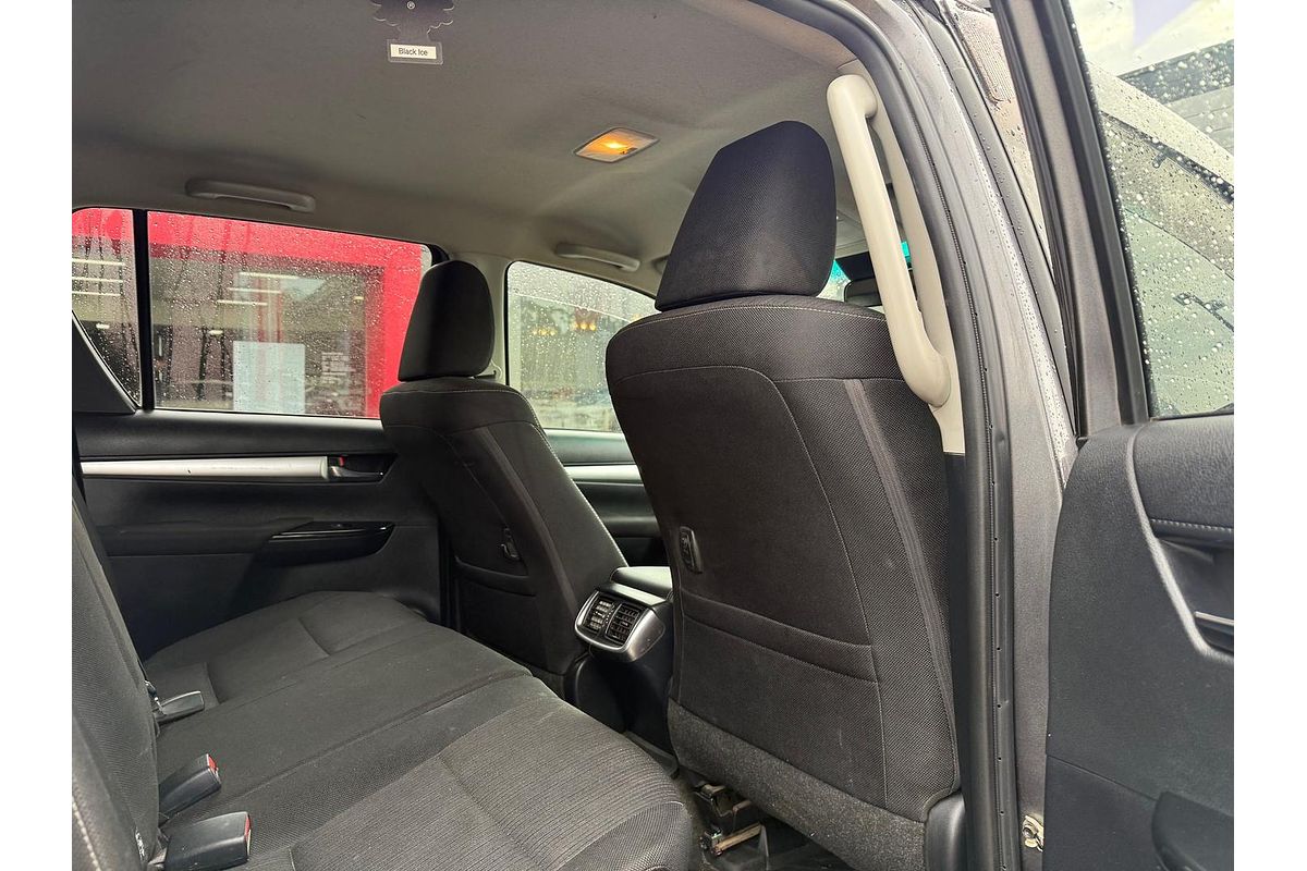 2020 Toyota Hilux SR5 GUN126R 4X4