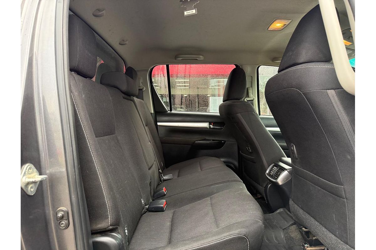 2020 Toyota Hilux SR5 GUN126R 4X4