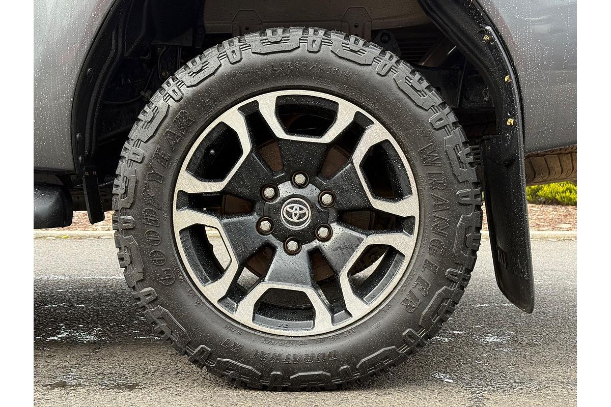 2020 Toyota Hilux SR5 GUN126R 4X4