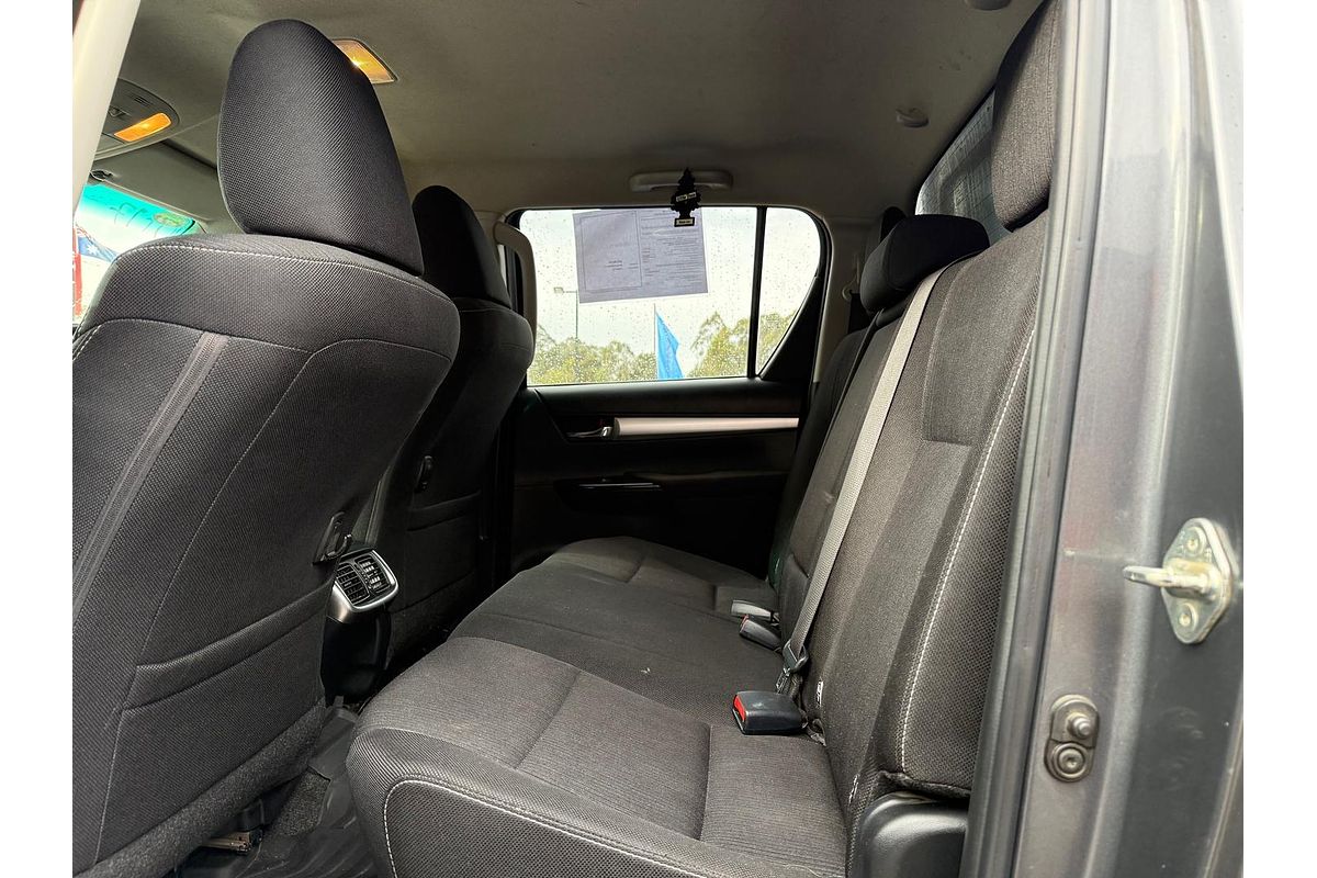 2020 Toyota Hilux SR5 GUN126R 4X4