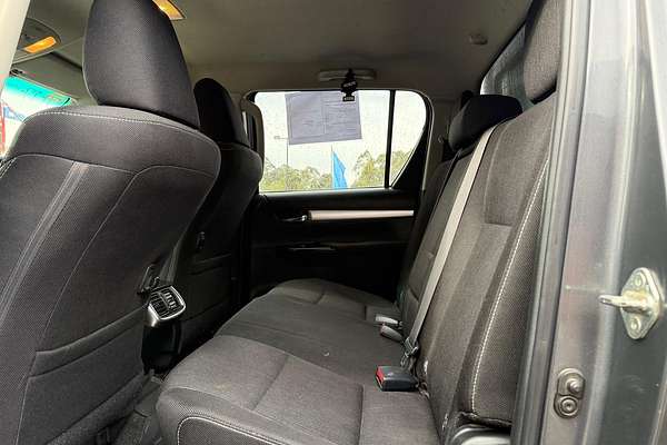 2020 Toyota Hilux SR5 GUN126R 4X4