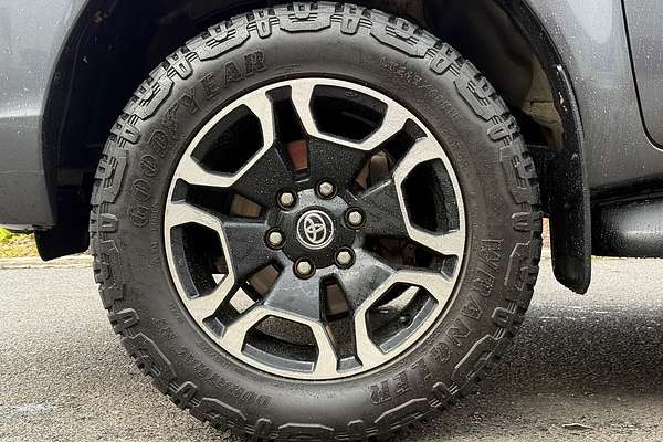 2020 Toyota Hilux SR5 GUN126R 4X4