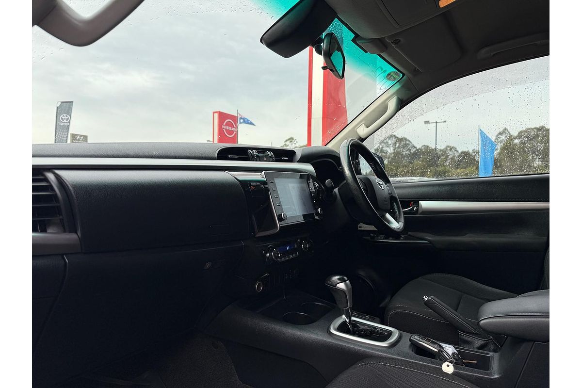2020 Toyota Hilux SR5 GUN126R 4X4