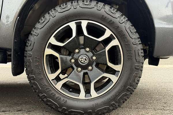 2020 Toyota Hilux SR5 GUN126R 4X4
