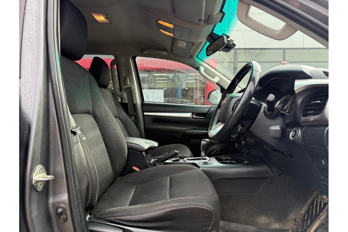 2020 Toyota Hilux SR5 GUN126R 4X4