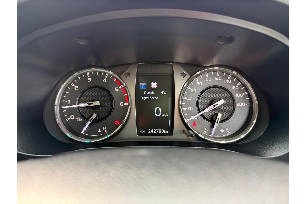 2020 Toyota Hilux SR5 GUN126R 4X4