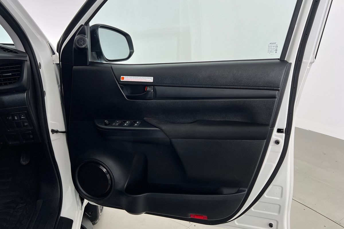 2024 Toyota Hilux SR 48V GUN126R 4X4