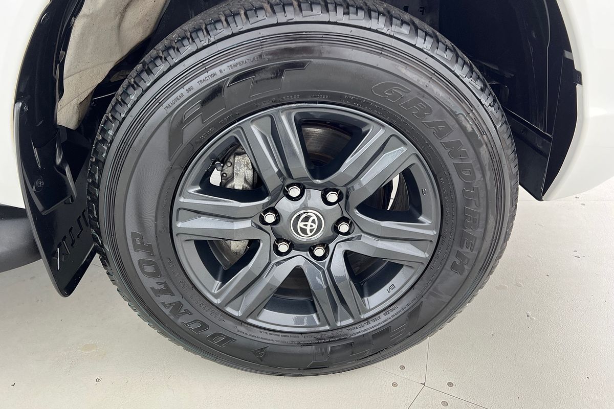 2024 Toyota Hilux SR 48V GUN126R 4X4