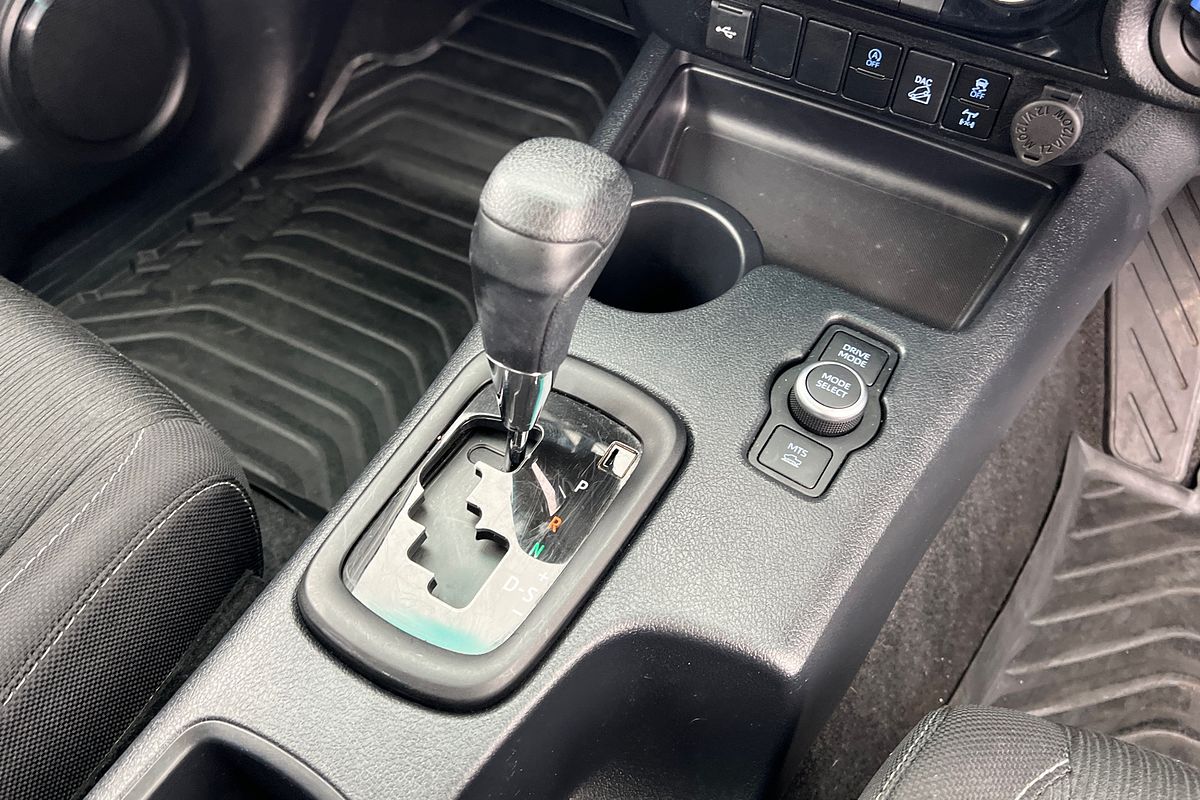 2024 Toyota Hilux SR 48V GUN126R 4X4