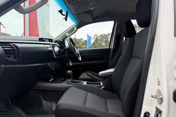 2018 Toyota Hilux Workmate GUN125R 4X4