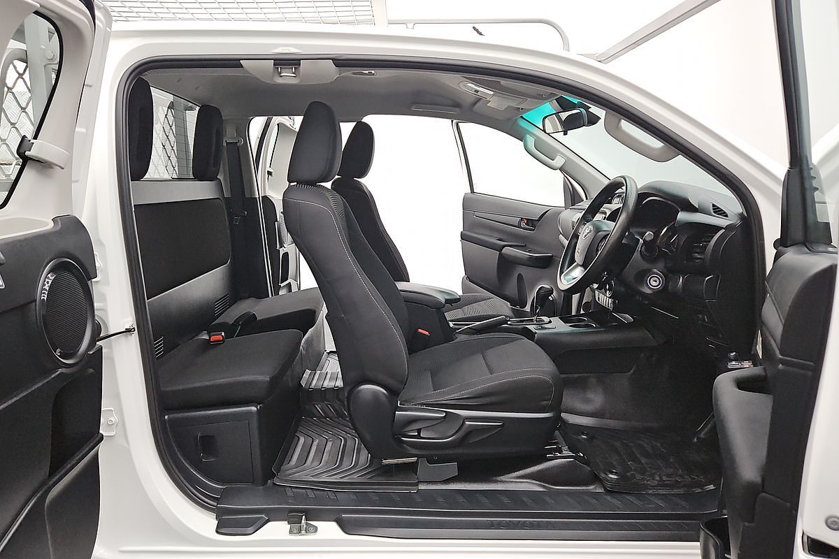 2020 Toyota Hilux SR GUN126R 4X4