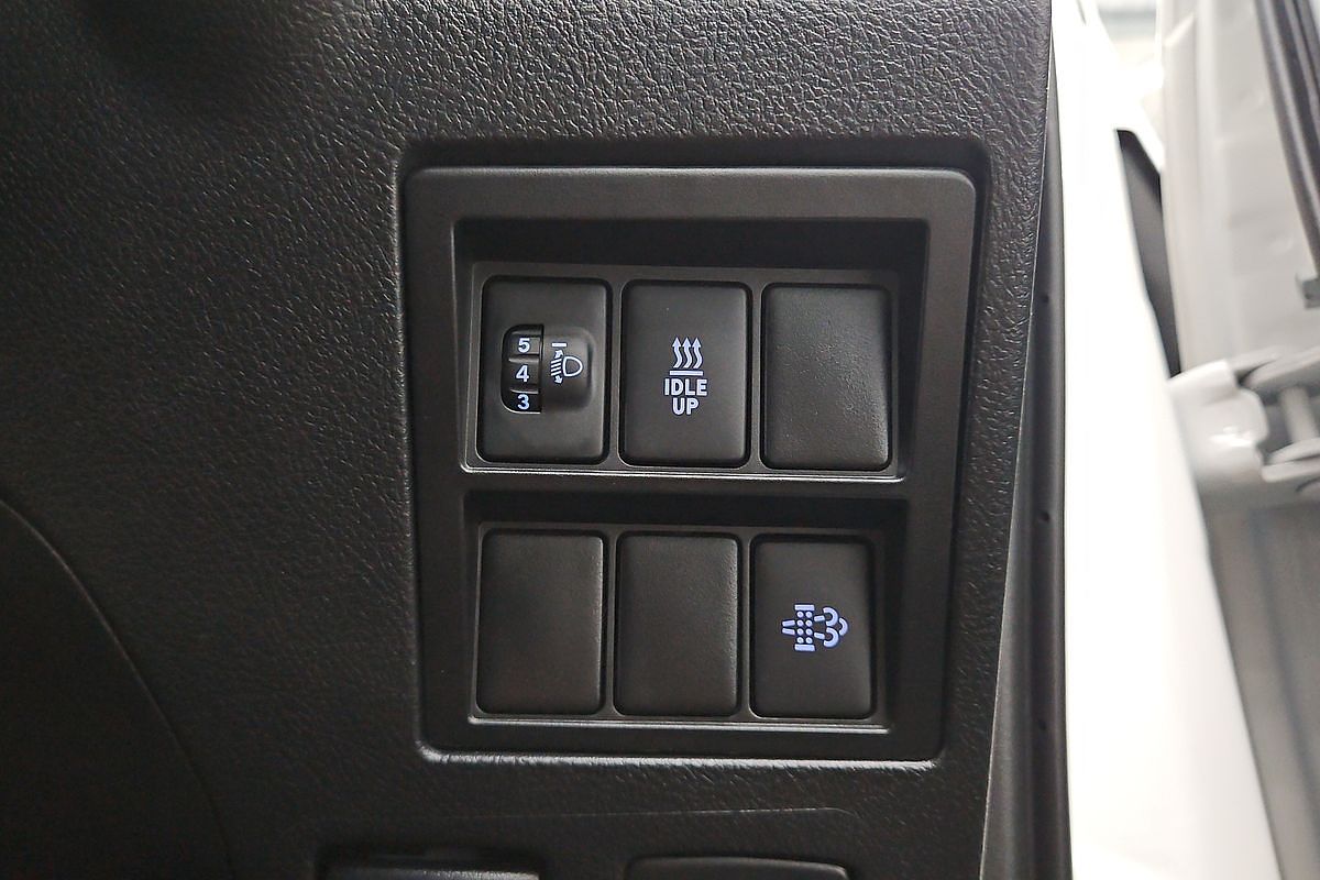2020 Toyota Hilux SR GUN126R 4X4