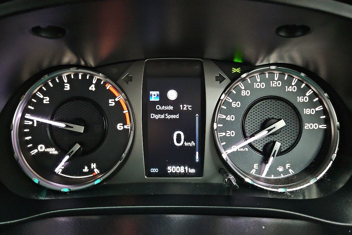 2020 Toyota Hilux SR GUN126R 4X4