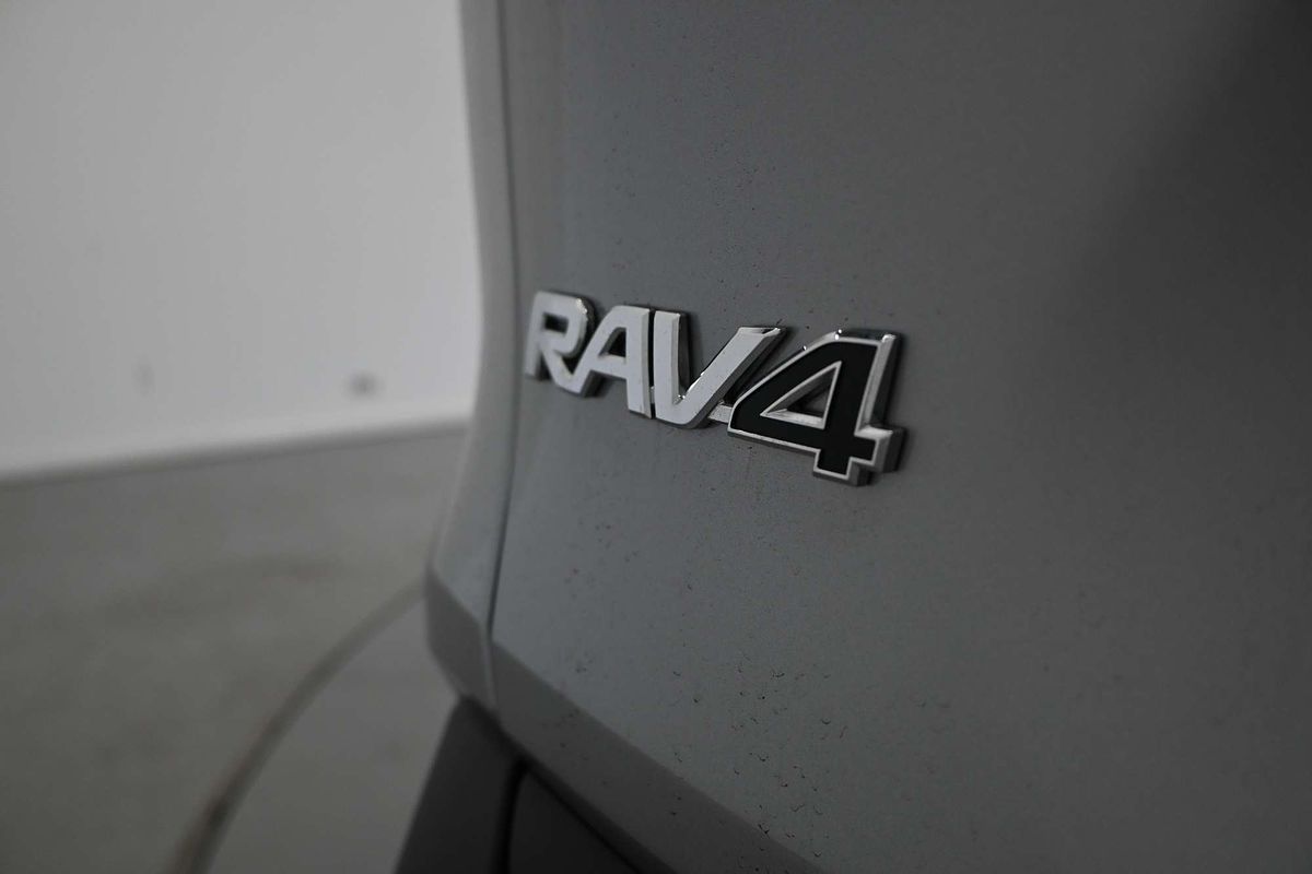 2024 Toyota RAV4 GXL AXAH52R