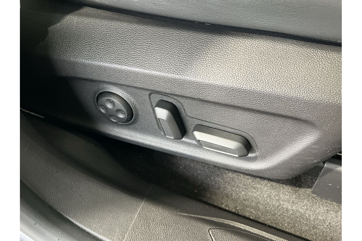 2019 LDV D90 Executive SV9A