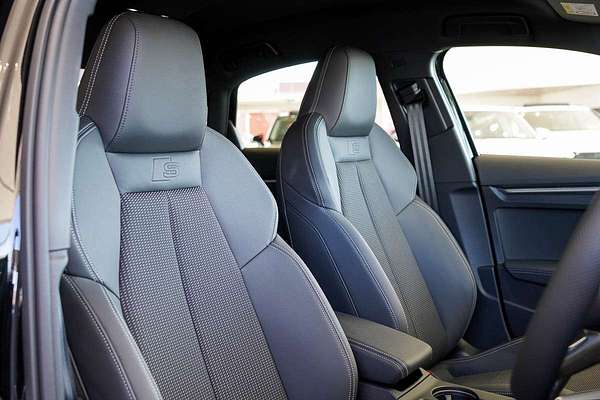 2024 Audi A3 35 TFSI S line GY