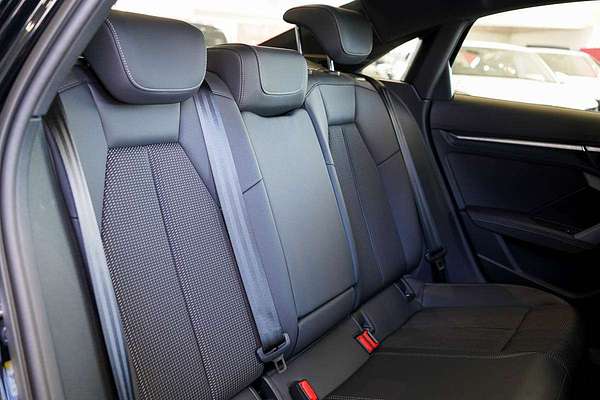 2024 Audi A3 35 TFSI S line GY