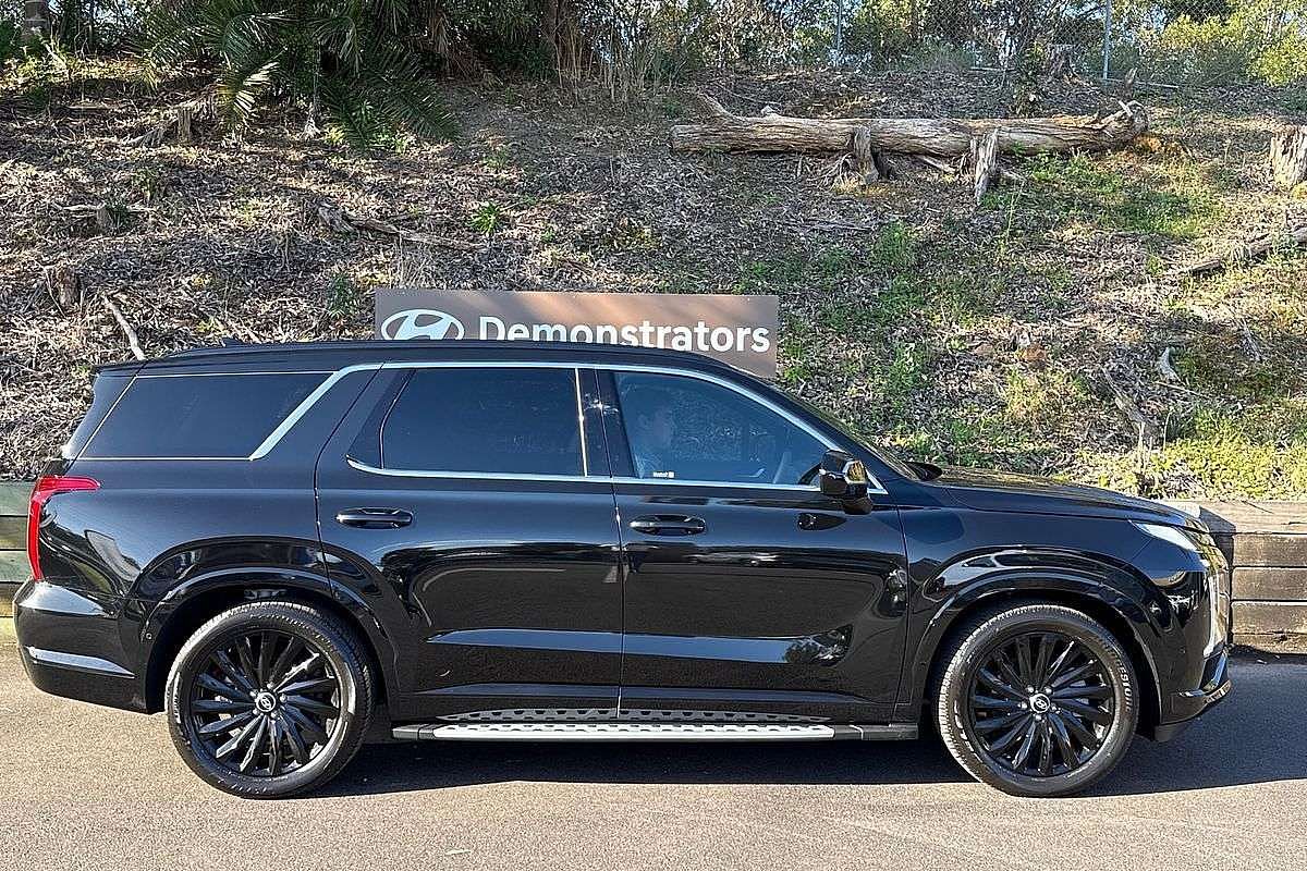 2025 Hyundai Palisade Calligraphy Black Ink LX2.V5
