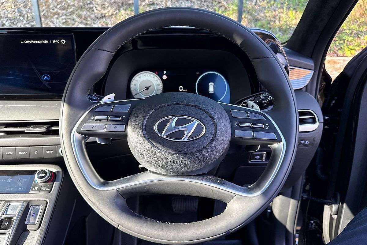 2025 Hyundai Palisade Calligraphy Black Ink LX2.V5