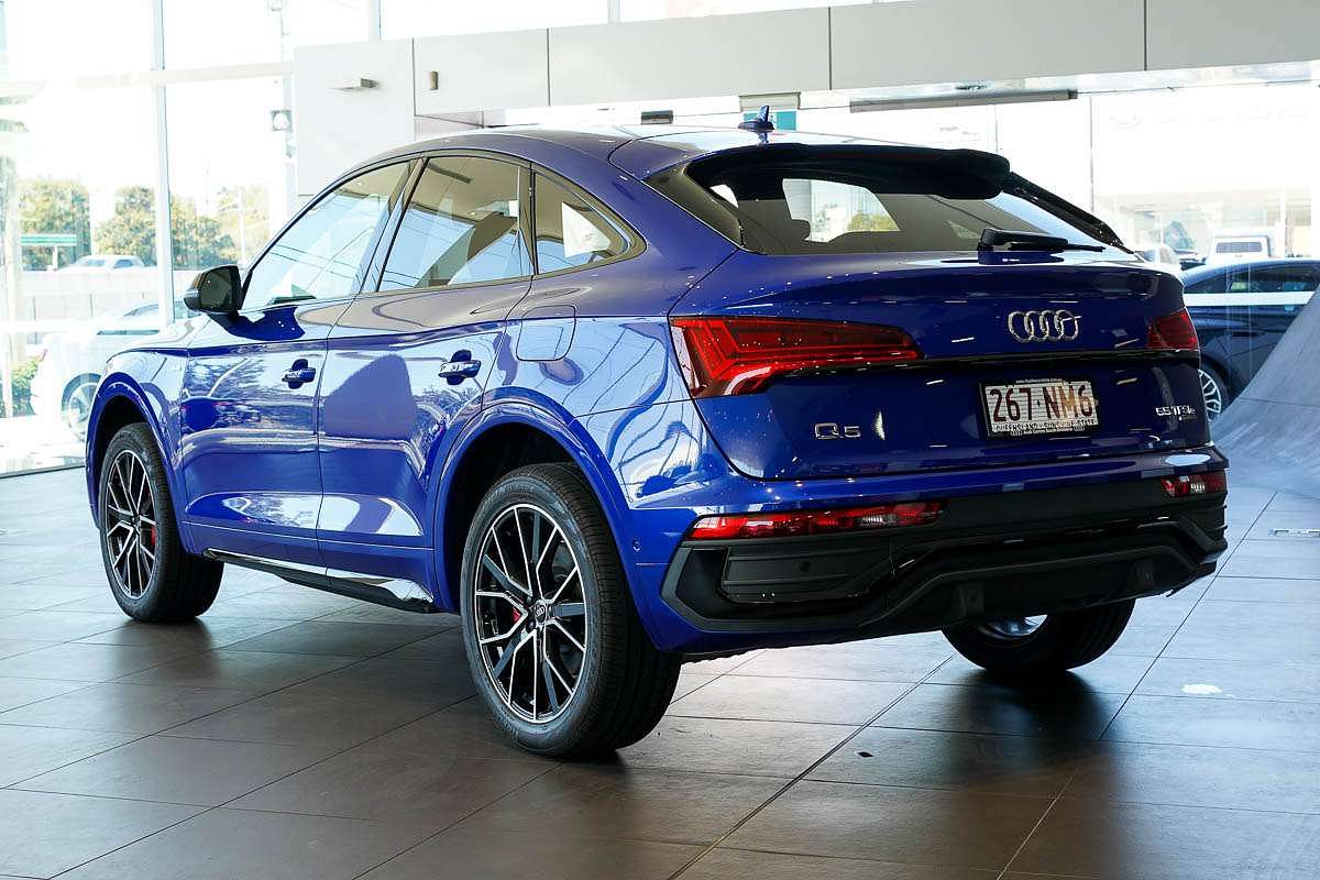 2024 Audi Q5 55 TFSI e S line FY