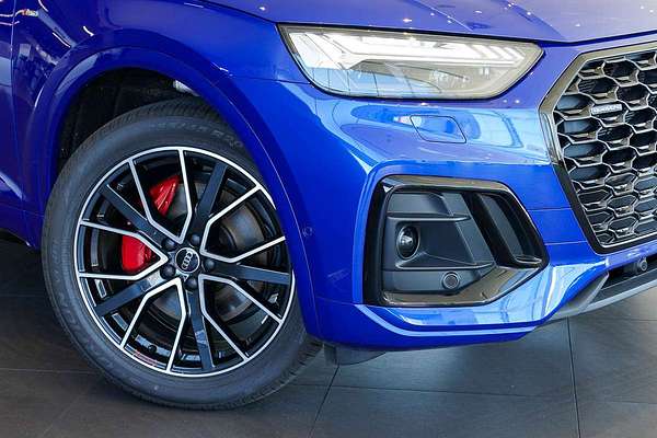 2024 Audi Q5 55 TFSI e S line FY