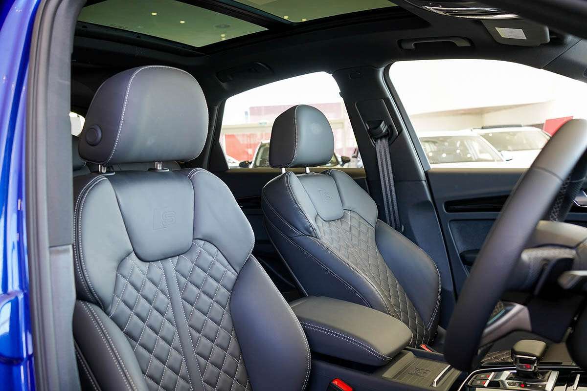 2024 Audi Q5 55 TFSI e S line FY