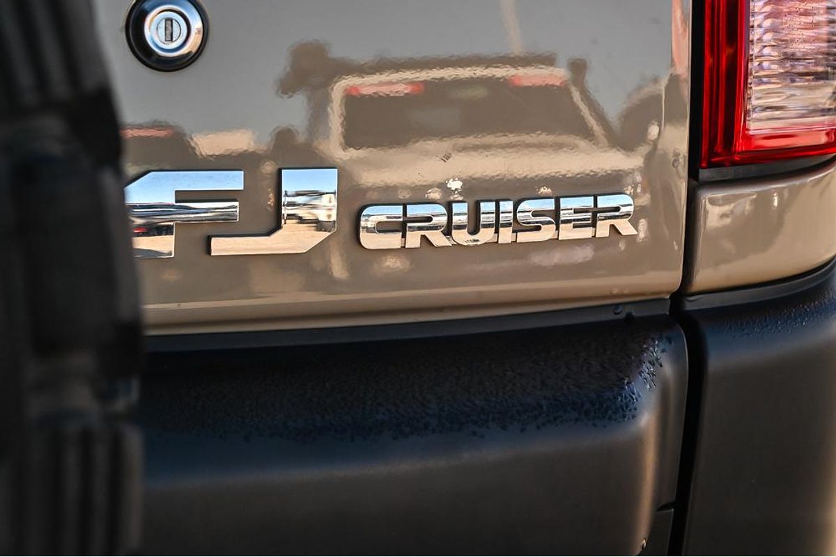 2015 Toyota FJ Cruiser GSJ15R