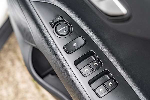 2022 Kia Stonic S YB