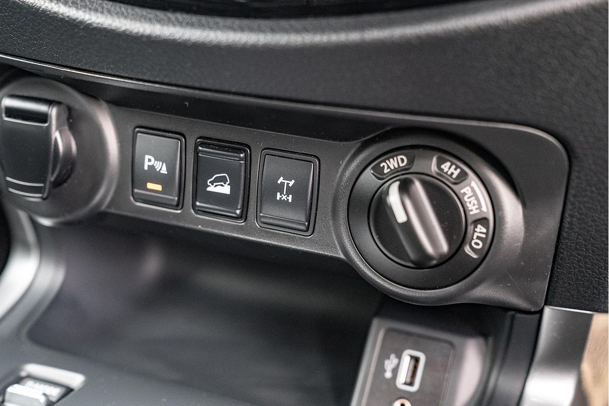 2021 Nissan Navara ST D23 4X4