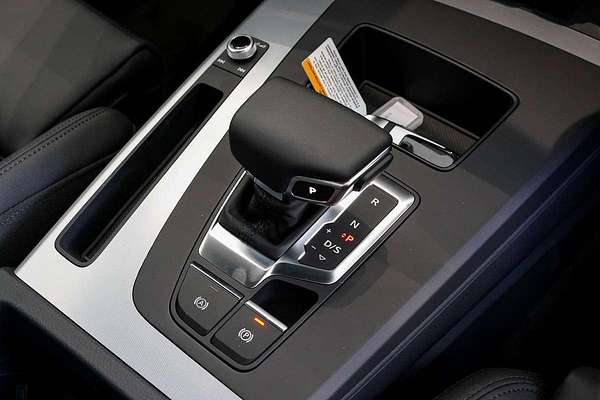 2025 Audi Q5 45 TFSI Sport FY