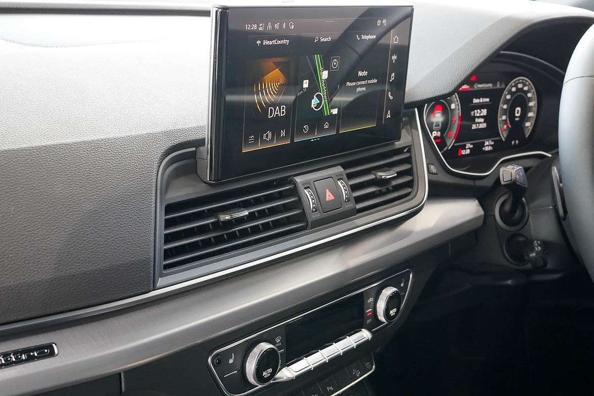2025 Audi Q5 45 TFSI Sport FY