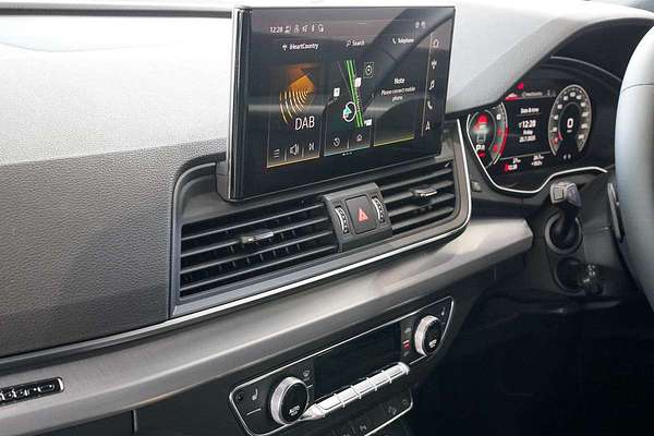 2025 Audi Q5 45 TFSI Sport FY