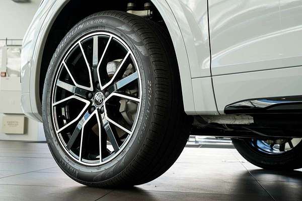 2025 Audi Q5 45 TFSI Sport FY